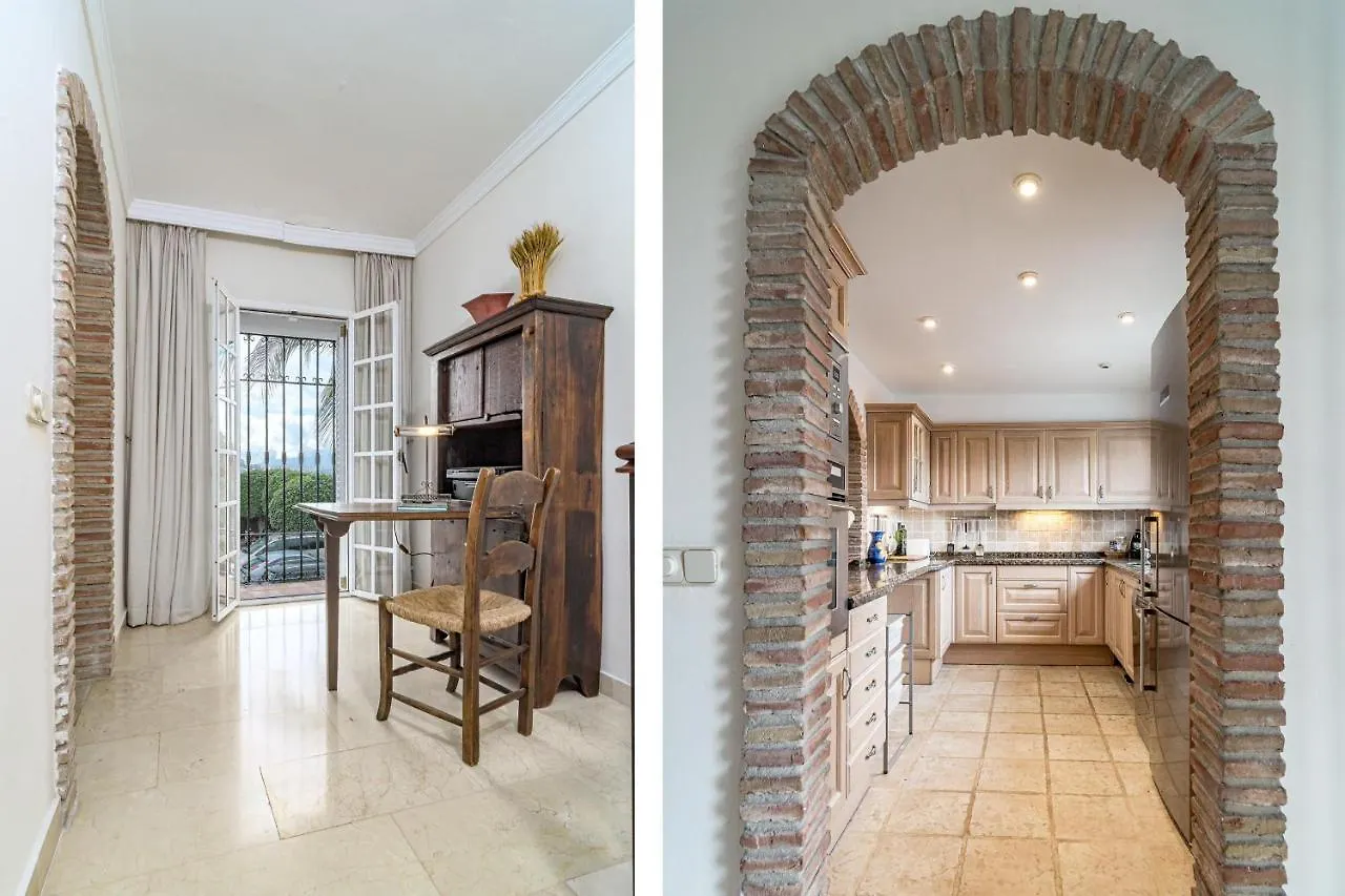 بيت للعطل Fantastic 3 Bedroom Townhouse In Aloha Pueblo Close To The Golf Course And Has Amazing Mountain Views ماربيا